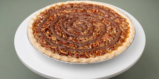 Salted Nutella Pecan Pie