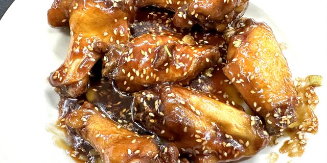 Sesame Seed Fried Chicken Wings