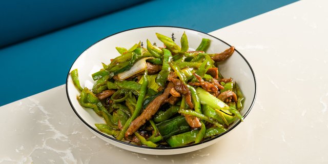 Shredded Beef w/ Green Cayenne Pepper