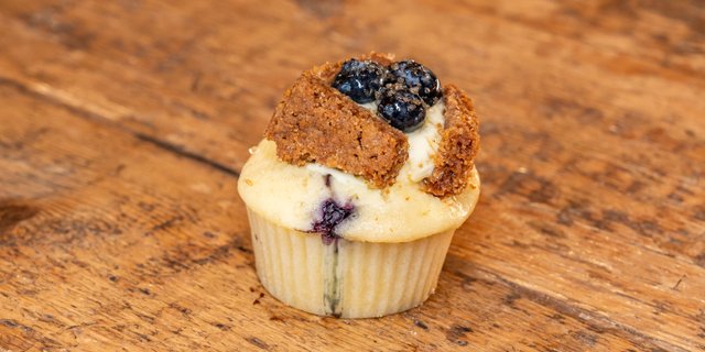 Blueberry Cheesecake Cupcake