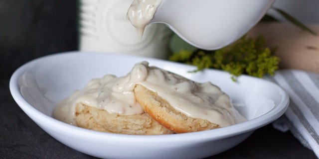 Classic Biscuit & Sausage Gravy