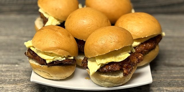 Crispy Chicken Breakfast Sliders