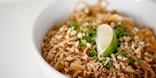 Pad Thai Tray