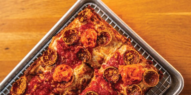 Roni Supreme Large Pizza