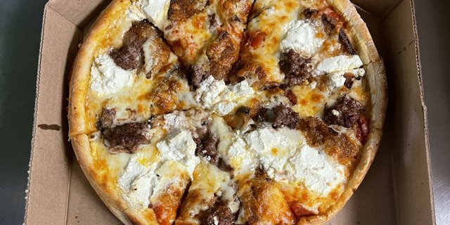 Meatball Ricotta Pizza