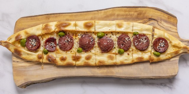 Beef Soujuk Pide
