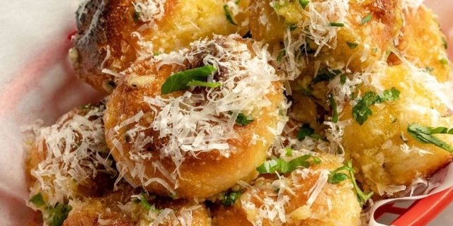 Garlic Knots