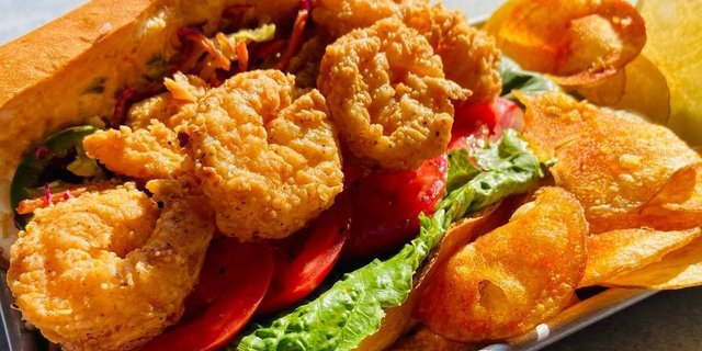 Crispy Fried Shrimp Po'Boy