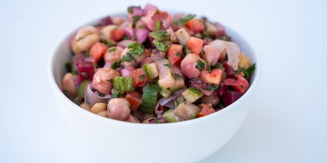 Small Iraqi Salad