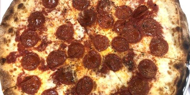 Pesto Pepperoni Round Pizza