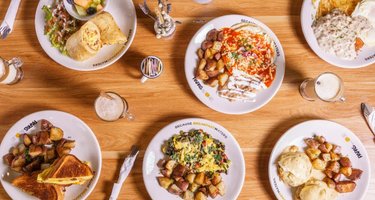 Papas & Eggs