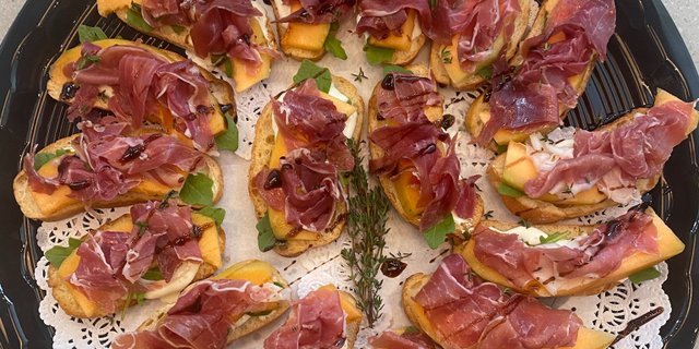 Prosciutto & Fruit Crostini