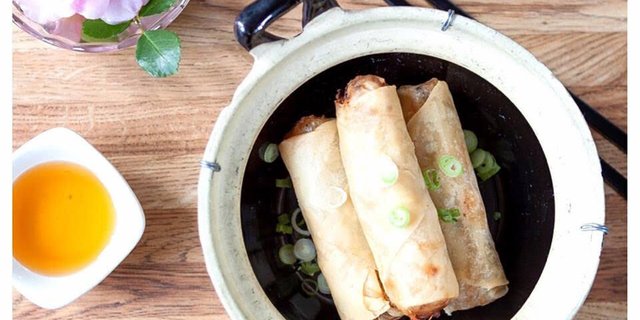 Crispy Vegetarian Spring Rolls