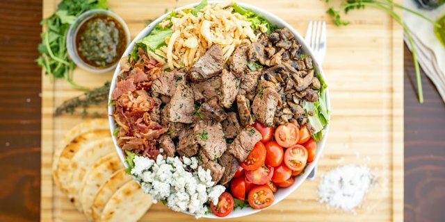 The "Beef" Stro Salad
