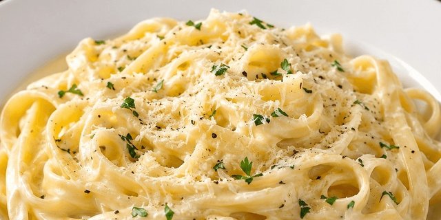 Fettuccine Alfredo Pasta