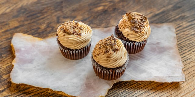 Reese's Cupcake