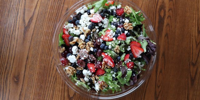 Berry & Goat Cheese Salad