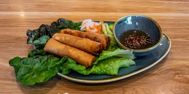 Eggrolls Tray