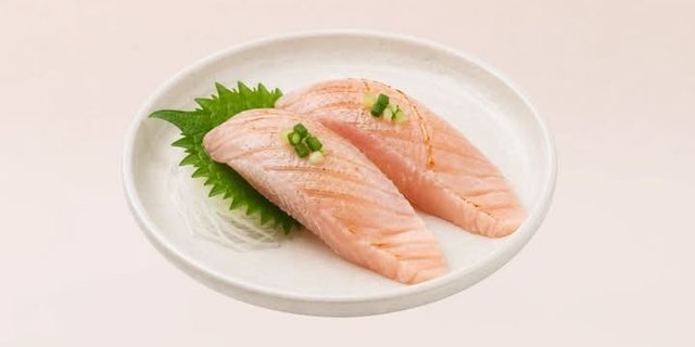 Seared Tuna Sashimi (2 Pcs)
