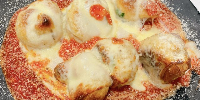 Cheesy Knots