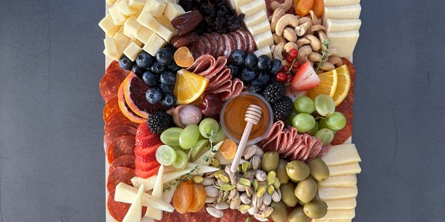 Medium Charcuterie Board