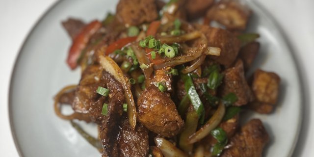 Fried Naan w/ Beef