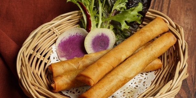 Sai-ua Spring Roll