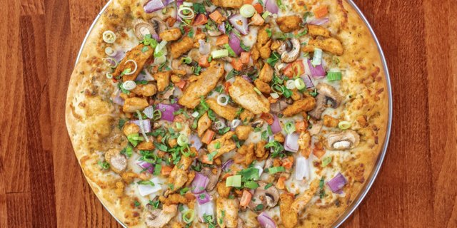 Butter Chicken Pizza