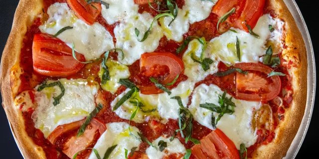Gluten-Free Margherita Pizza