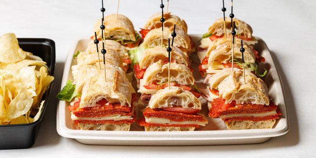 Volare Lunch Basket