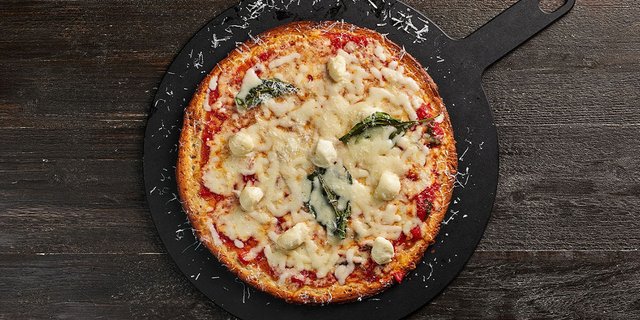 Gluten-Free Regina Margherita Pizza