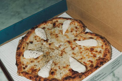 Cacio e Pepe Pizza