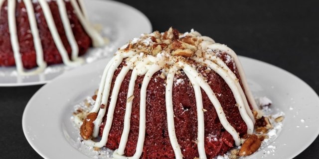 Deluxe Bundt Cake