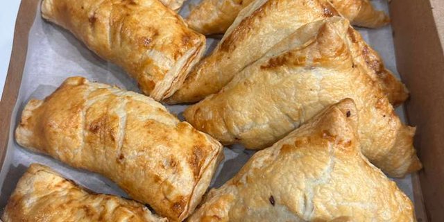 The Pastries Puff Box
