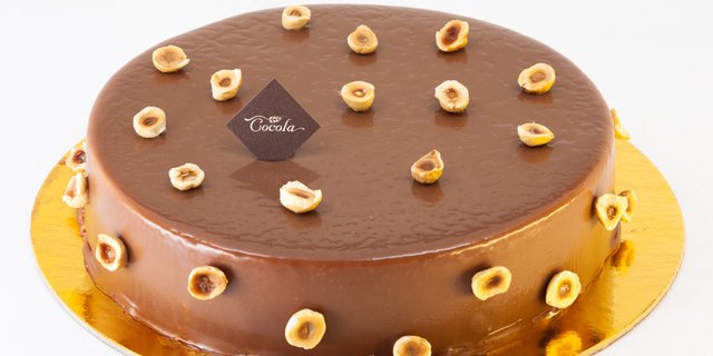 Le Sultan Hazelnut Cake