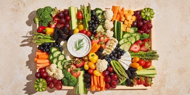The Fruit, Veggie & Cheese Medium Package