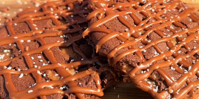 6-Pack Chocolate Salted Caramel Cookie