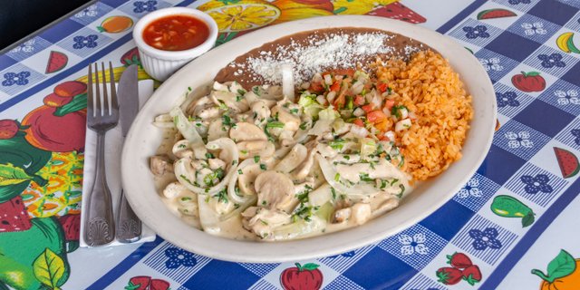 Arroz Con Pollo