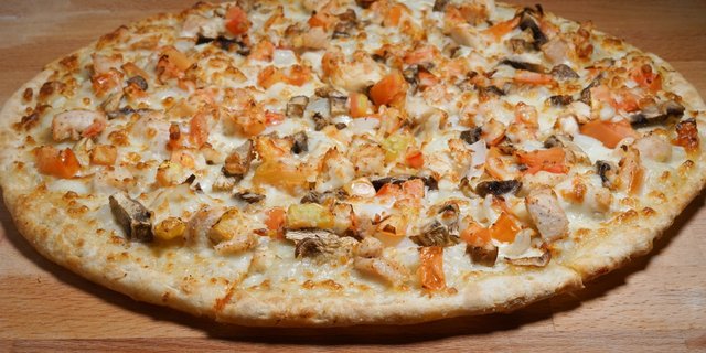 Alfredo Chicken Pizza