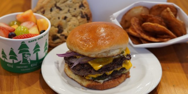 Royale W/ Cheese Burger