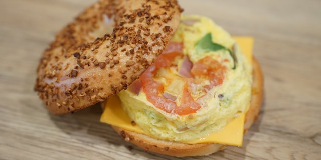 Veggie Egg & Cheese Bagel