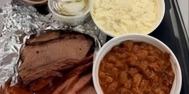 Sonny Bryan's Two & Two Boxed Lunch