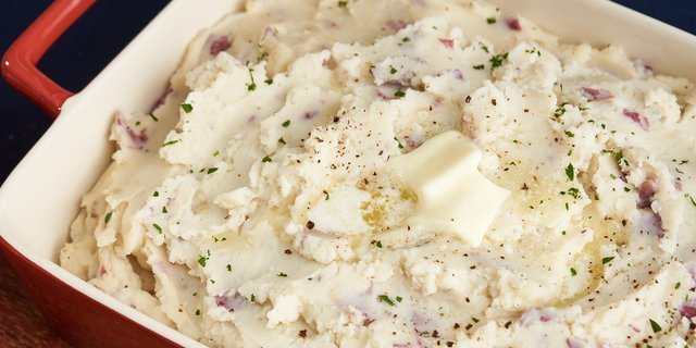 Mashed Potatoes w/ Gravy