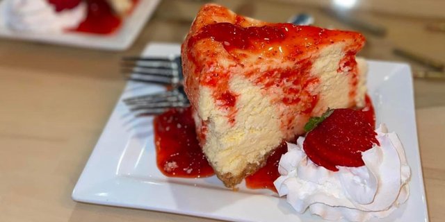 Annabelle's 9" Cheesecake