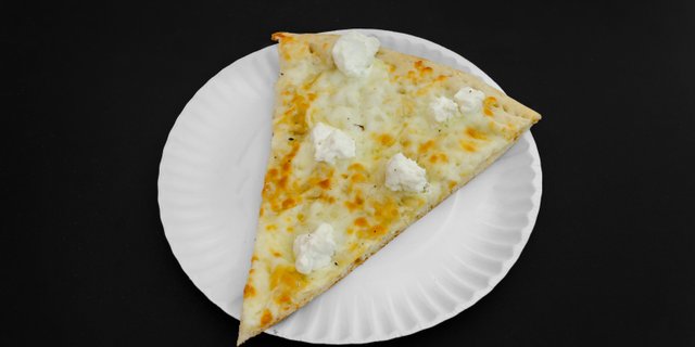 White Ricotta Pizza