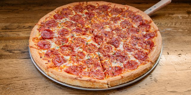 16" Pepperoni Pizza