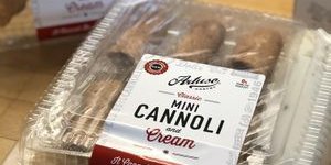 Clam Shell Box Cannoli Kits