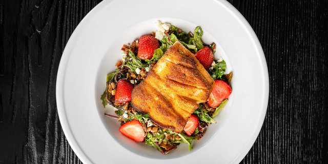 Blackened Fish Salad