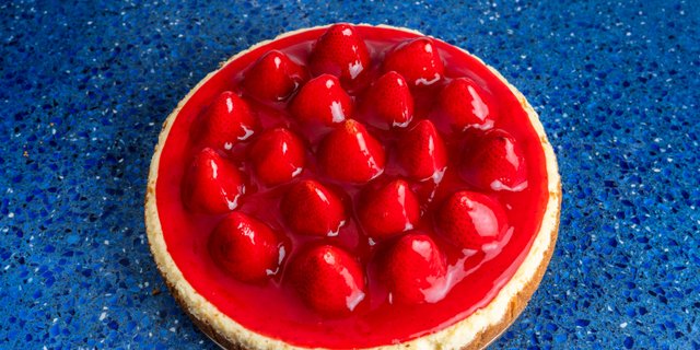 10" Strawberry Cheesecake
