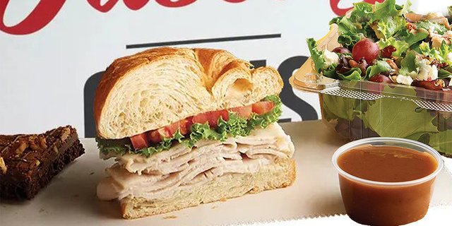 1/2 Deluxe Sandwich & Nutty Box